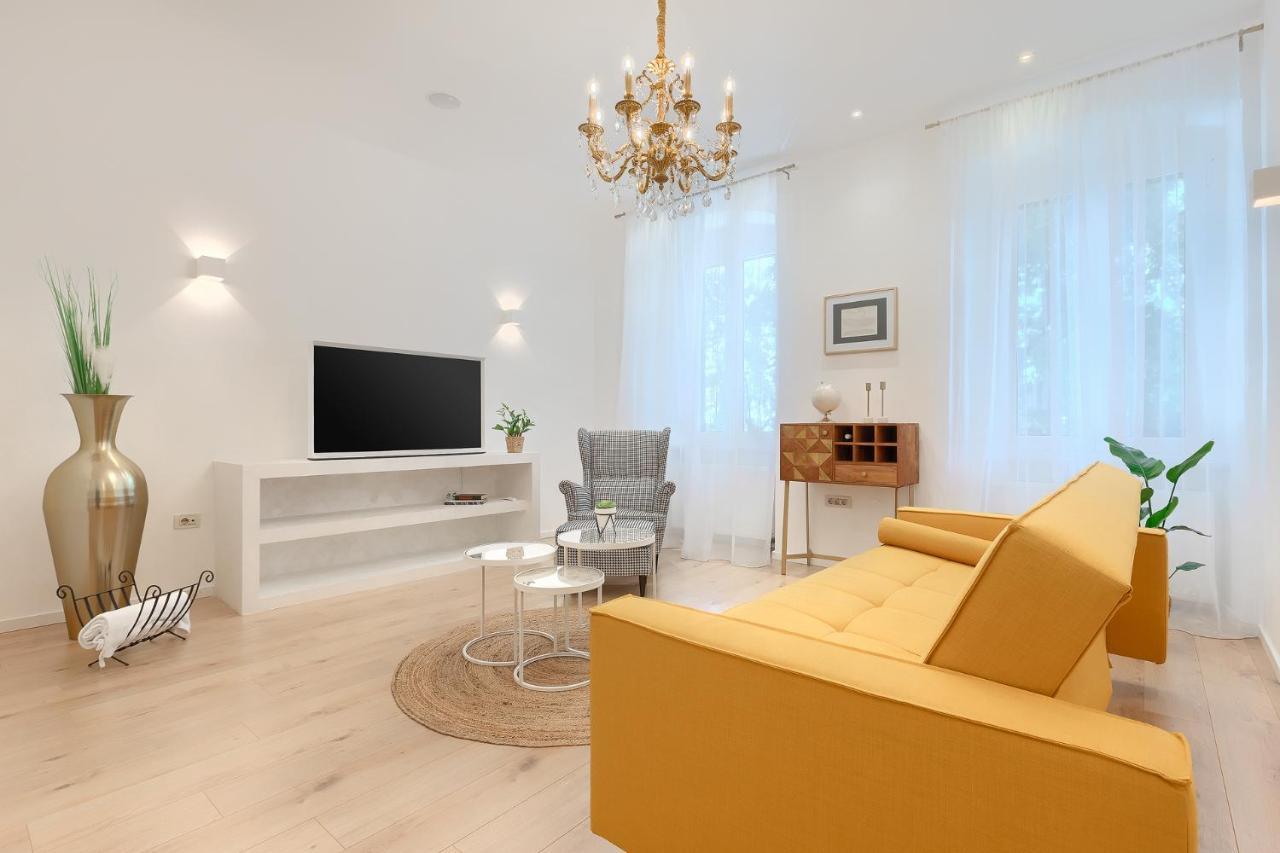 Calafati Apartment With Free Private Parking Fiume Kültér fotó