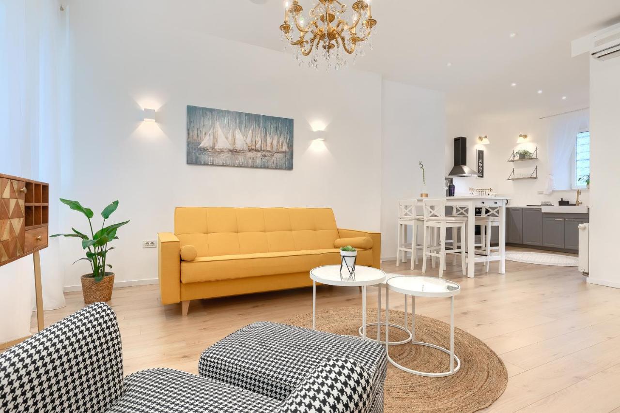 Calafati Apartment With Free Private Parking Fiume Kültér fotó